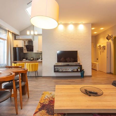 Luxury 4 Bedroom Apartment #1 In The City Center Of Tbilisi Eksteriør billede