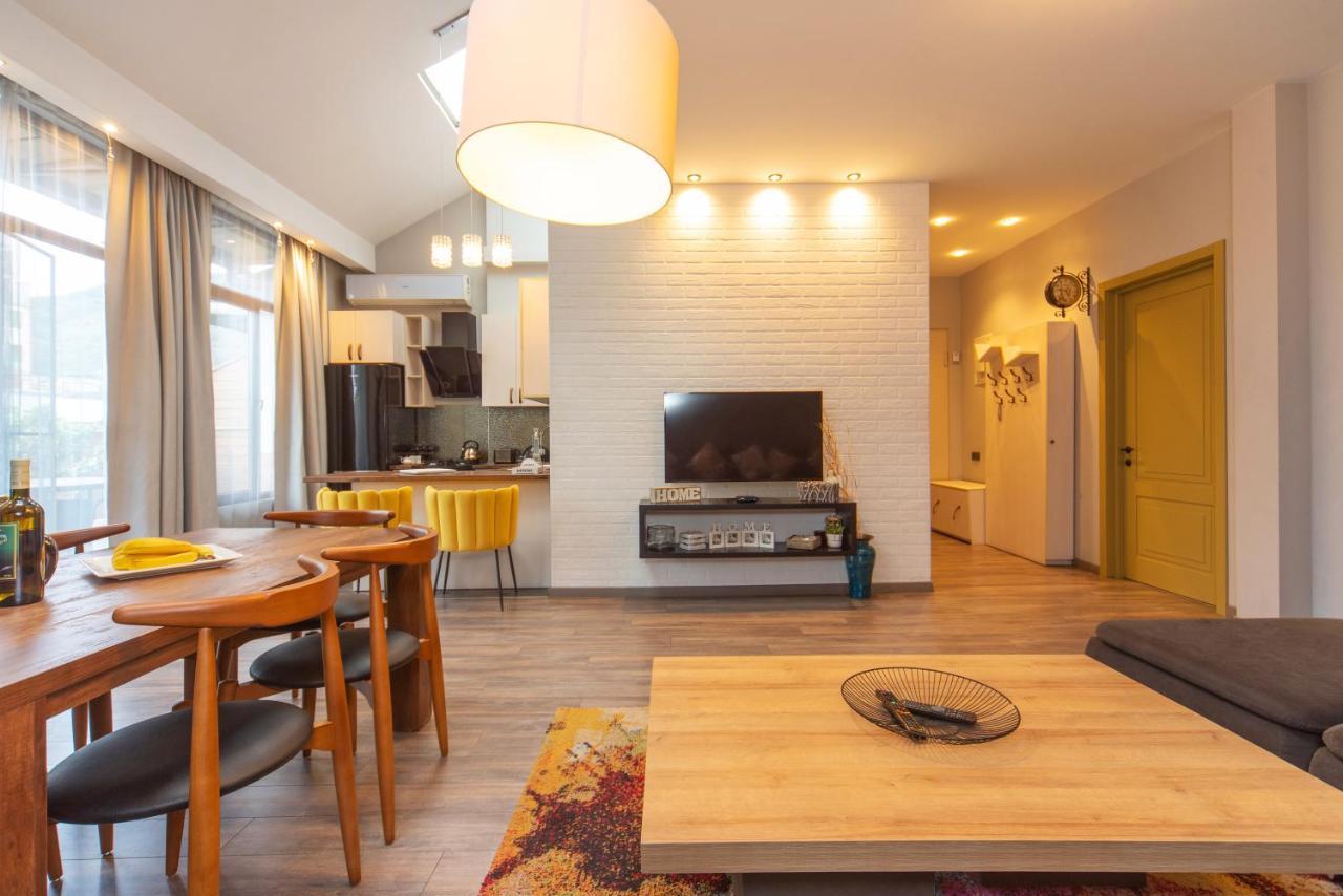 Luxury 4 Bedroom Apartment #1 In The City Center Of Tbilisi Eksteriør billede