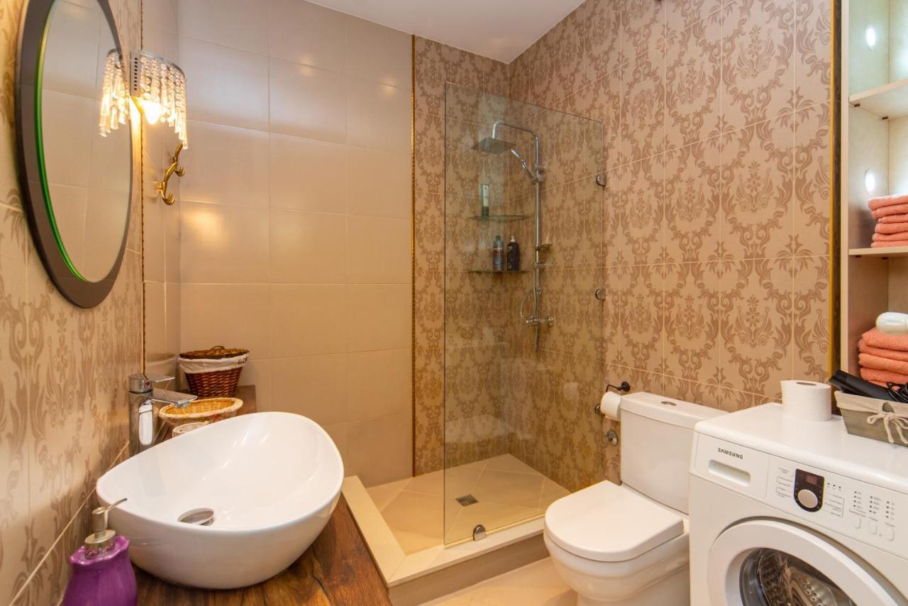 Luxury 4 Bedroom Apartment #1 In The City Center Of Tbilisi Eksteriør billede